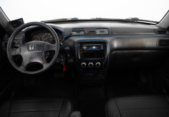 Подержанный автомобиль Honda CR-V 2000 года (9 фото)