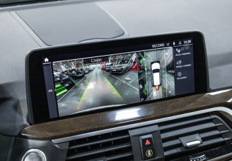 Подержанный автомобиль BMW X3 2020 года (35 фото)