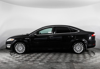 Подержанный автомобиль Ford Mondeo Sedan 2013 года (9 фото)