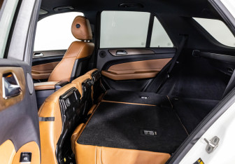 Подержанный автомобиль Mercedes-Benz GLE 2015 года (36 фото)