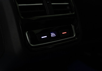 Подержанный автомобиль Volkswagen Passat Wagon 2017 года (21 фото)