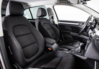 Подержанный автомобиль Skoda Superb Liftback 2014 года (11 фото)