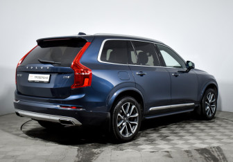 Подержанный автомобиль Volvo XC90 2017 года (5 фото)