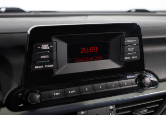 Подержанный автомобиль Kia Cerato Sedan 2019 года (13 фото)