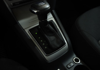 Подержанный автомобиль Skoda Octavia Liftback 2012 года (10 фото)
