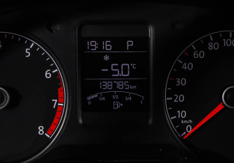 Подержанный автомобиль Volkswagen Polo Sedan 2016 года (18 фото)