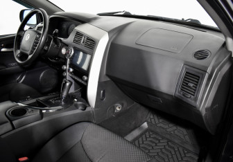 Подержанный автомобиль SsangYong Kyron 2010 года (12 фото)