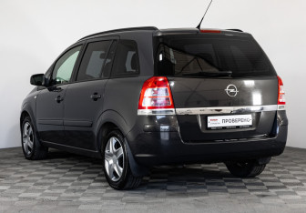 Подержанный автомобиль Opel Zafira Compactvan 2013 года (7 фото)