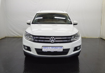 Подержанный автомобиль Volkswagen Tiguan 2012 года (2 фото)