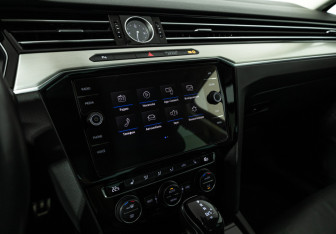 Подержанный автомобиль Volkswagen Passat Sedan 2019 года (16 фото)