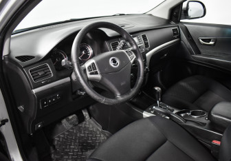Подержанный автомобиль SsangYong Actyon 2011 года (9 фото)