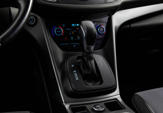 Подержанный автомобиль Ford Kuga 2017 года (14 фото)