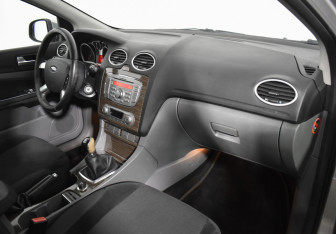Подержанный автомобиль Ford Focus Sedan 2008 года (12 фото)