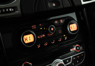 Подержанный автомобиль Renault Koleos 2012 года (18 фото)
