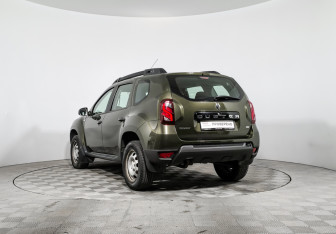 Подержанный автомобиль Renault Duster 2019 года (7 фото)