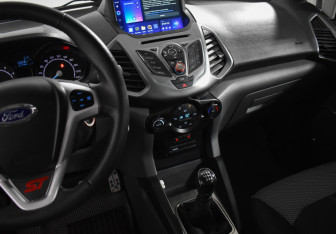 Подержанный автомобиль Ford EcoSport 2014 года (19 фото)