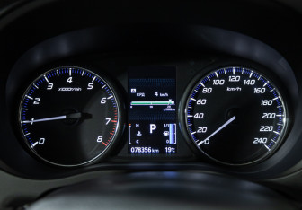 Подержанный автомобиль Mitsubishi Outlander 2019 года (12 фото)