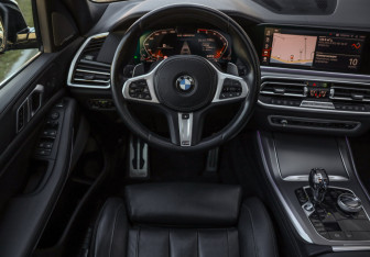 Подержанный автомобиль BMW X5 2020 года (13 фото)