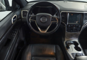 Подержанный автомобиль Jeep Grand Cherokee 2014 года (10 фото)