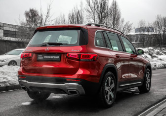 Подержанный автомобиль Mercedes-Benz GLB 2021 года (5 фото)