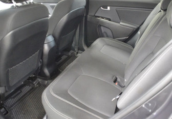 Подержанный автомобиль Kia Sportage 2012 года (11 фото)