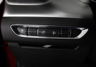 Подержанный автомобиль Geely Coolray 2022 года (14 фото)