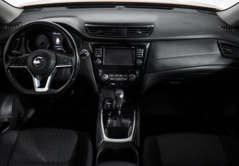 Подержанный автомобиль Nissan X-Trail 2019 года (15 фото)