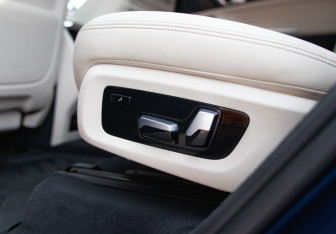 Подержанный автомобиль BMW X7 2019 года (17 фото)