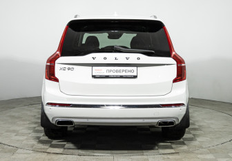 Подержанный автомобиль Volvo XC90 2019 года (6 фото)