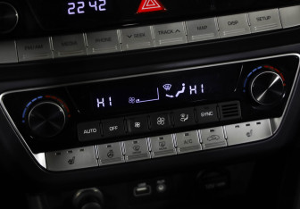 Подержанный автомобиль Hyundai Sonata 2019 года (19 фото)