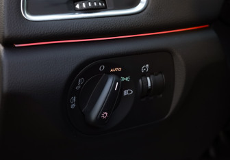 Подержанный автомобиль Audi Q3 2014 года (14 фото)