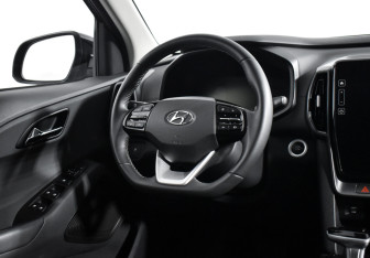 Подержанный автомобиль Hyundai ix35 2022 года (15 фото)