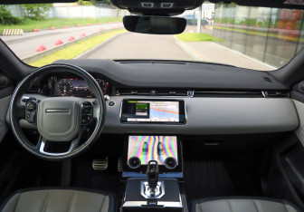 Подержанный автомобиль Land Rover Range Rover Evoque 2019 года (11 фото)