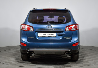 Подержанный автомобиль Hyundai Santa Fe 2011 года (6 фото)