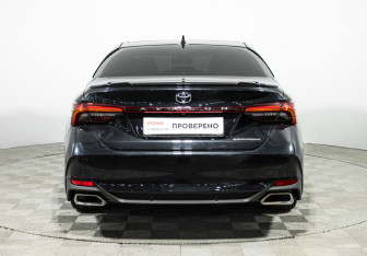 Подержанный автомобиль Toyota Avalon 2022 года (6 фото)