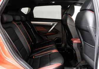 Подержанный автомобиль Geely Coolray 2021 года (25 фото)