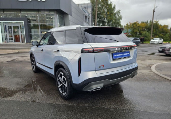 Подержанный автомобиль Jaecoo J7 2024 года (6 фото)