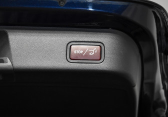 Подержанный автомобиль Mercedes-Benz GLE 2017 года (21 фото)