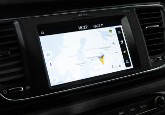 Подержанный автомобиль Kia Carnival 2019 года (17 фото)