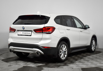 Подержанный автомобиль BMW X1 2020 года (5 фото)