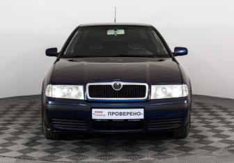 Подержанный автомобиль Skoda Octavia Liftback 2006 года (2 фото)