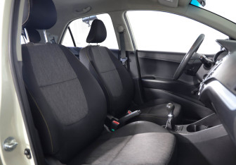 Подержанный автомобиль Kia Picanto 2013 года (16 фото)