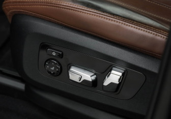 Подержанный автомобиль BMW X5 2018 года (30 фото)