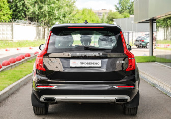Подержанный автомобиль Volvo XC90 2016 года (7 фото)