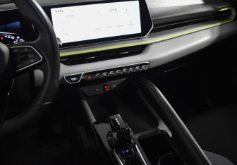Подержанный автомобиль Geely Coolray 2023 года (22 фото)