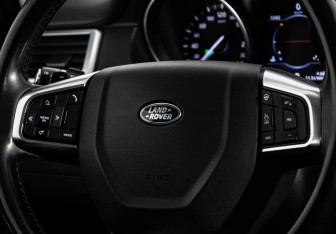 Подержанный автомобиль Land Rover Discovery Sport 2017 года (12 фото)