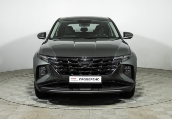 Подержанный автомобиль Hyundai Tucson 2022 года (2 фото)
