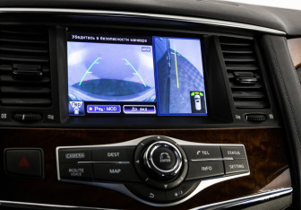 Подержанный автомобиль Infiniti QX80 2014 года (15 фото)
