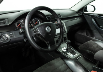 Подержанный автомобиль Volkswagen Passat Wagon 2006 года (11 фото)