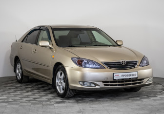 Подержанный автомобиль Toyota Camry Sedan 2003 года (3 фото)